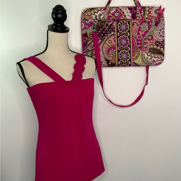 Meet your Posher, Lynn - Picture 2 of 2